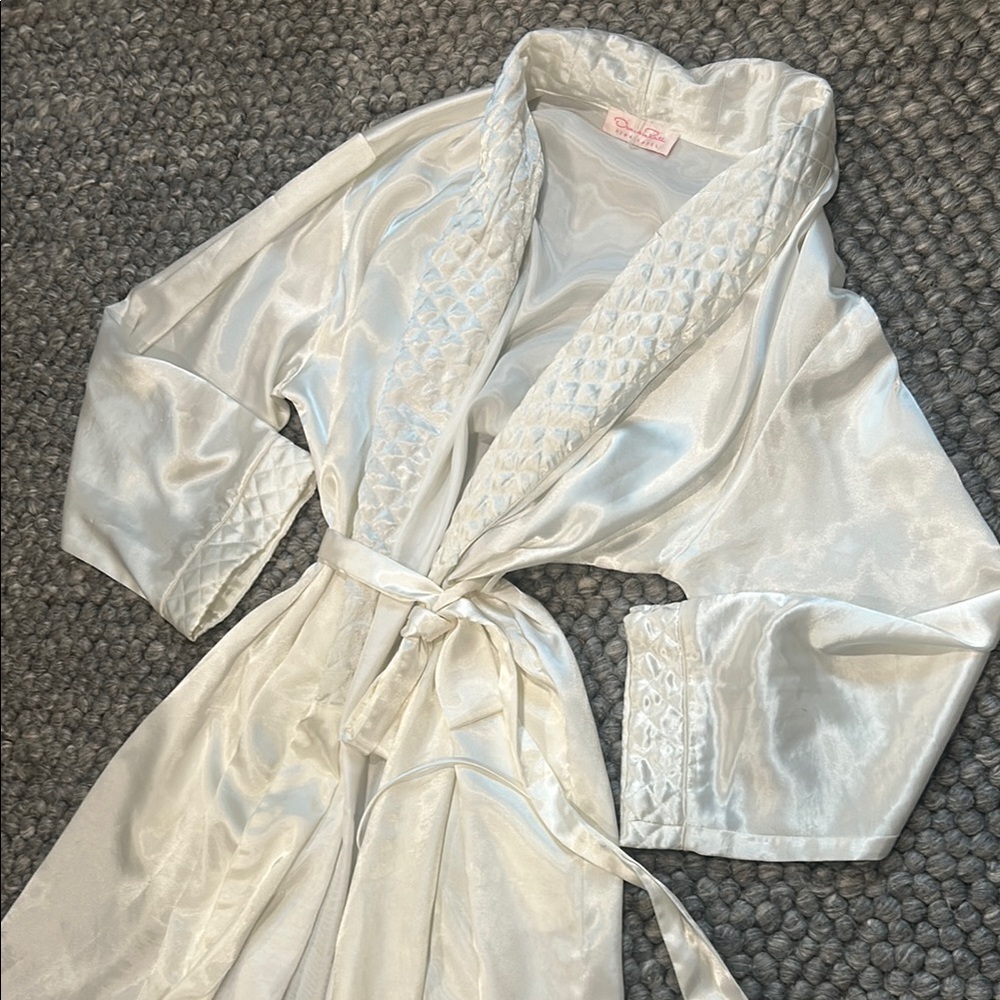 Oscar De La Renta Pink Label Cream Satin Robe One Size Fits All - Picture 4 of 13